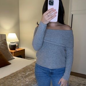 Grey Off the Shoulder Knit Sweater Size Small